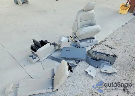 2015 Toyota Sienna Xle из США, поврежденный, VIN 5TDYK3DCXFS656411